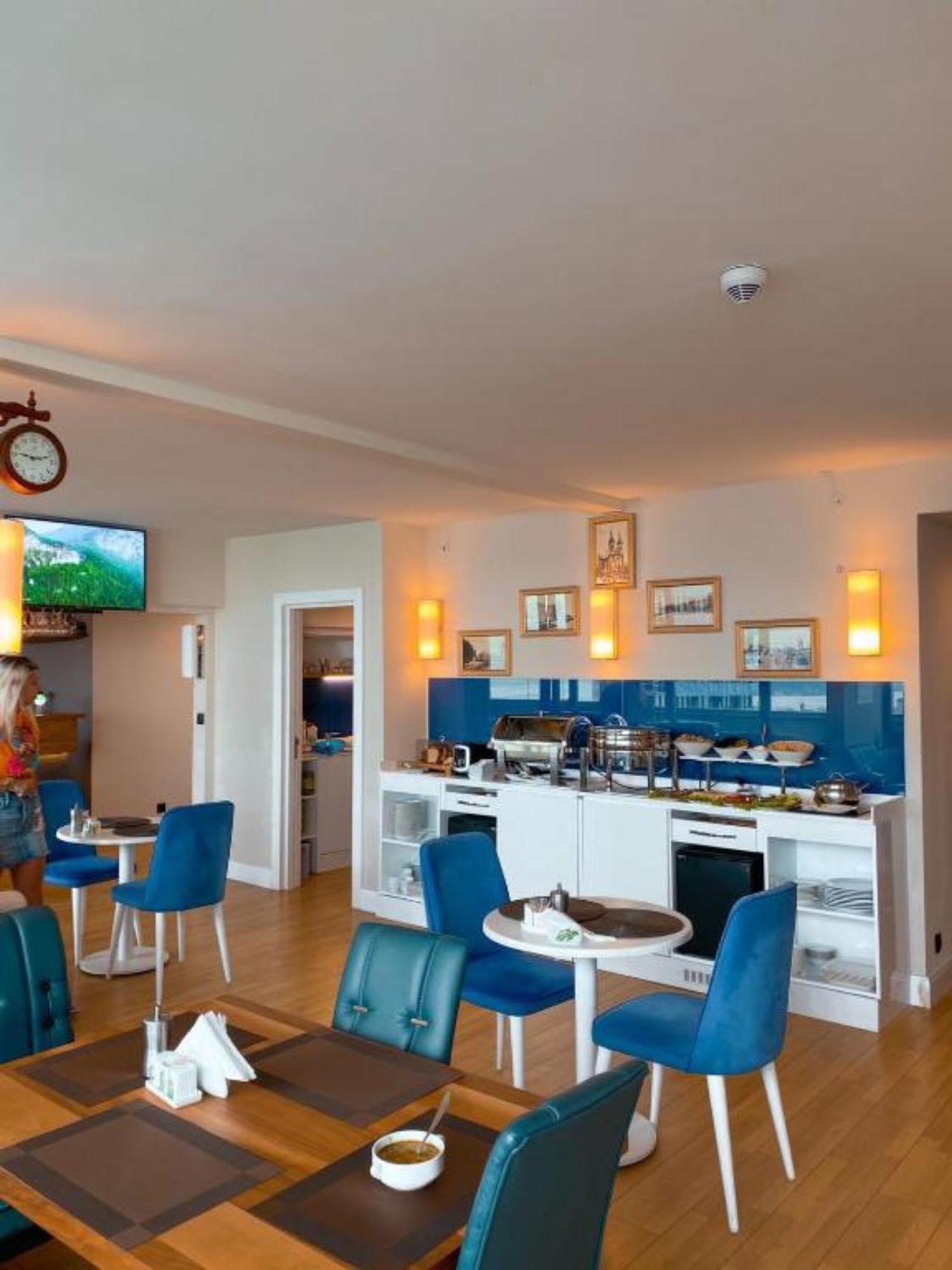 Orbi City-Sea View Aparthotel Batoemi Buitenkant foto